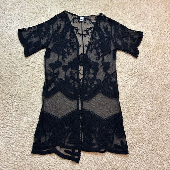 ▪️SO Black Lace Coverup Top▪️ - Picture 8 of 9